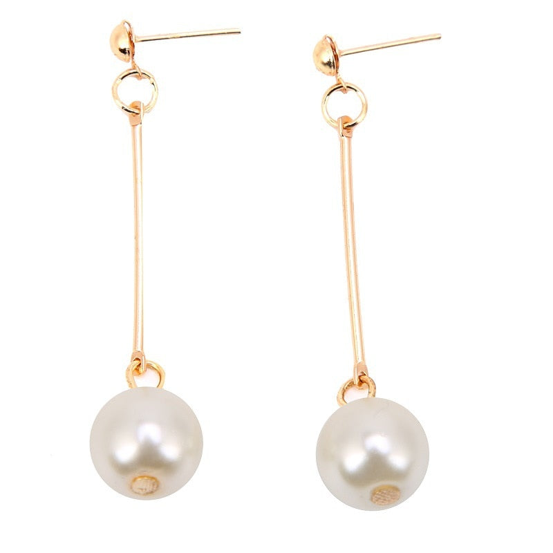 Luxury dangling earrings with hand-arranged pearls