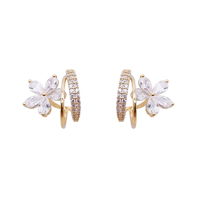 Gold vintage-style earrings