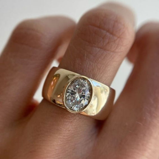 Vintage ring with gold-plated zirconia inlay