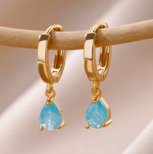 Small Tear Drop Pendant Ring with Blue Quartz in 18K Gold Plating