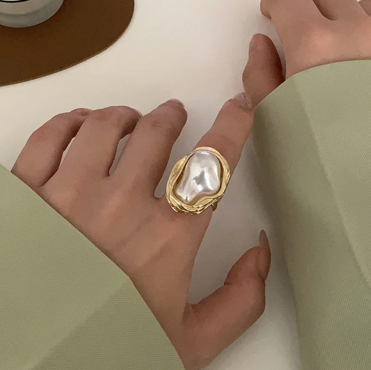 Sea Pearl Ring in 18K Gold Plating