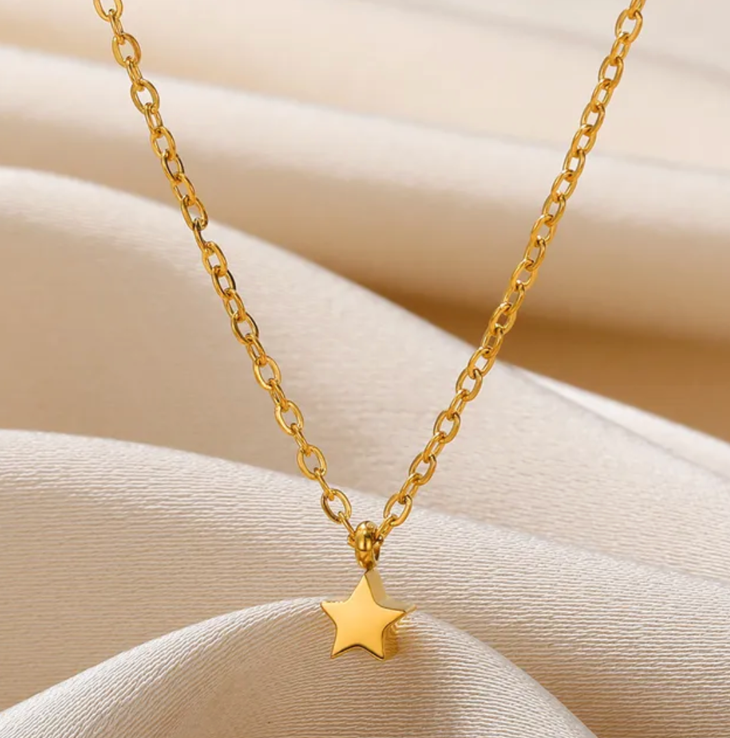 Very Small Solid Star Necklace in 18K Gold Plating