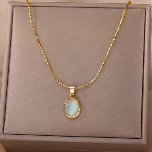 Quartz Style Necklace in 18K Gold Plating