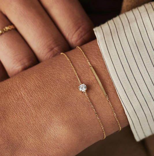 Thin Classic 18K Gold Plated Bracelet with Central Brilliant Cut Strass