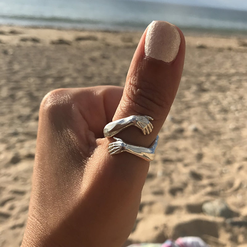 Hug 925 Silver Ring