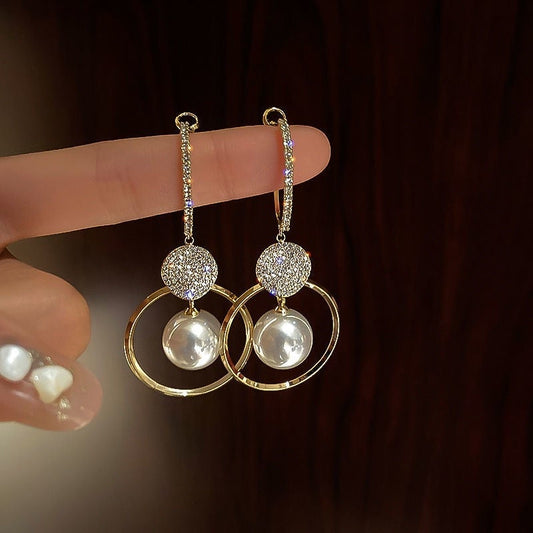 Luxury earrings with cultured pearls and cubic zirconia