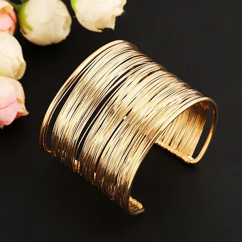 Vintage-style gold bracelet