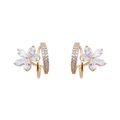 Gold vintage-style earrings