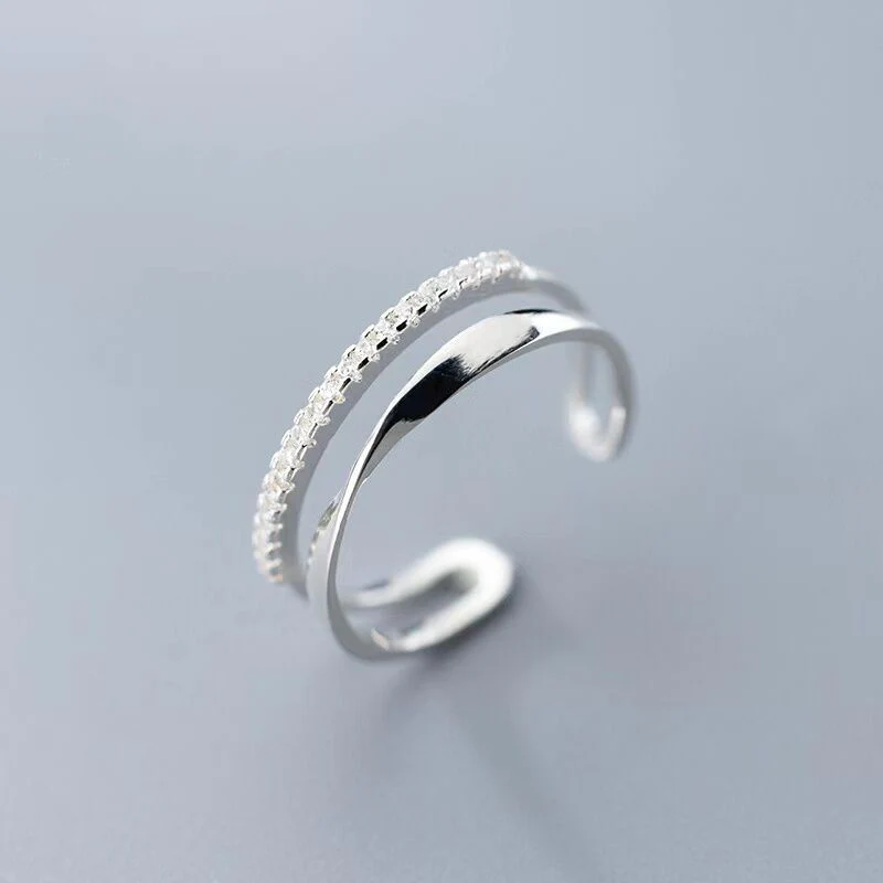 Adjustable cubic zirconia ring in silver