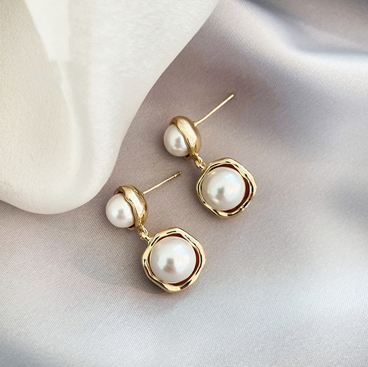 Gold petal earrings in vintage style