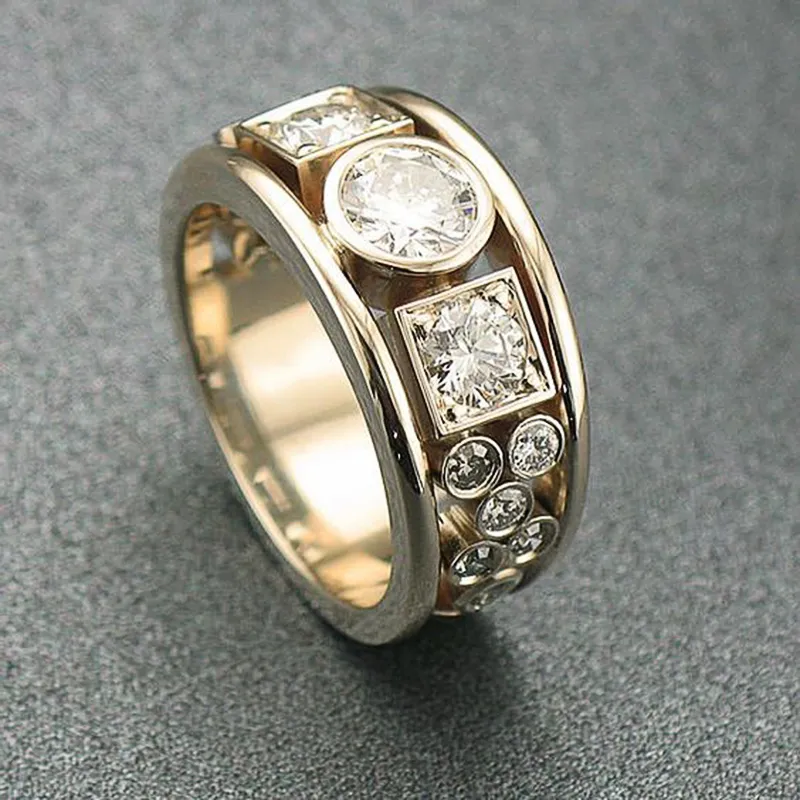 Vintage Zirconia Ring in Gold